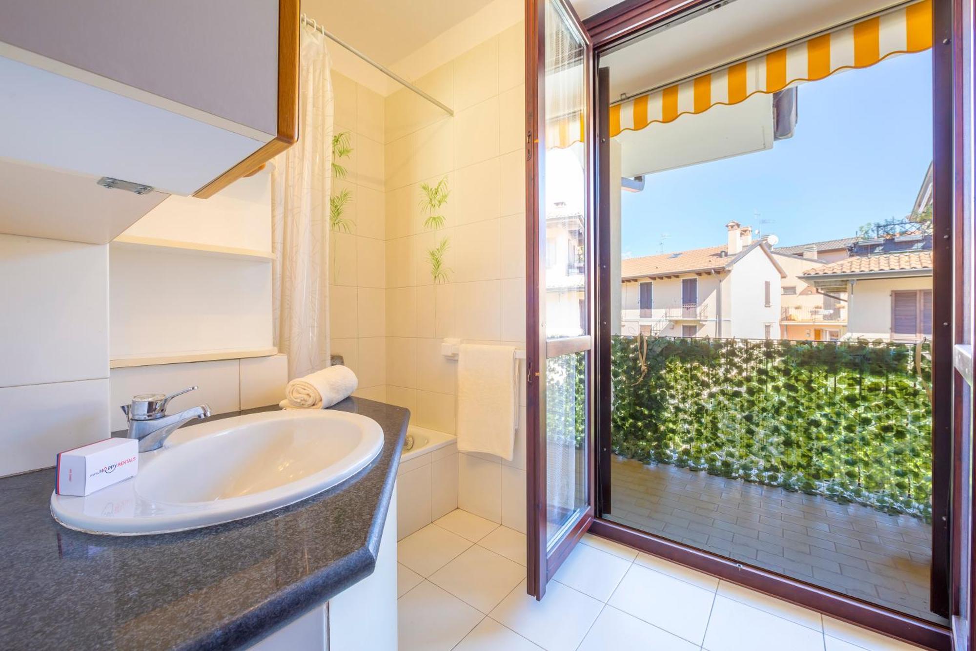 Appartamento Gaya Stresa Center - Happy Rentals Bagian luar foto
