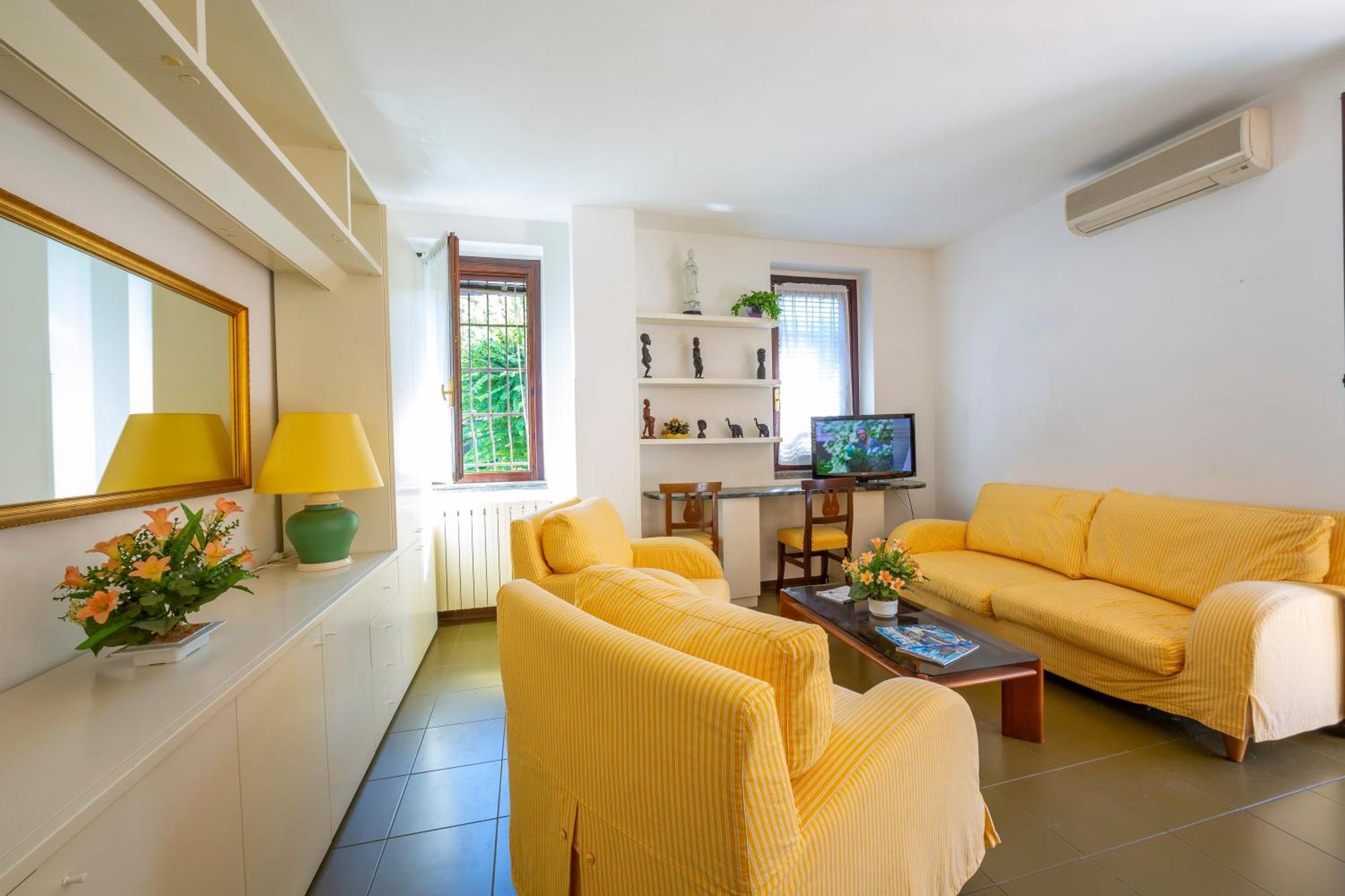 Appartamento Gaya Stresa Center - Happy Rentals Bagian luar foto